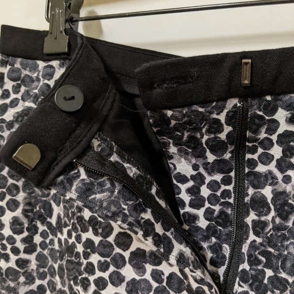 ✨4 for $20✨ H&M Spotted Skinny Stretchy Pants Black White 10 Work Office Preppy - Picture 4 of 9